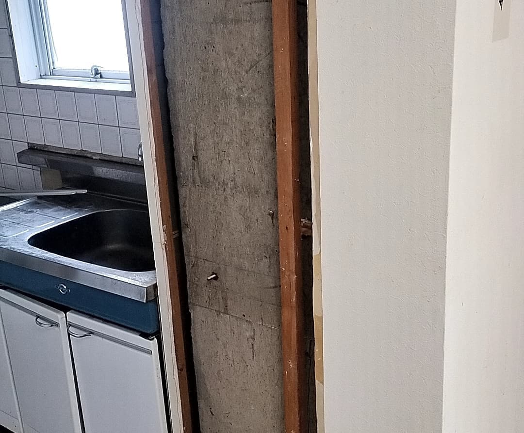 江東区　東陽町周辺マンション1R　原状回復工事中　壁補修