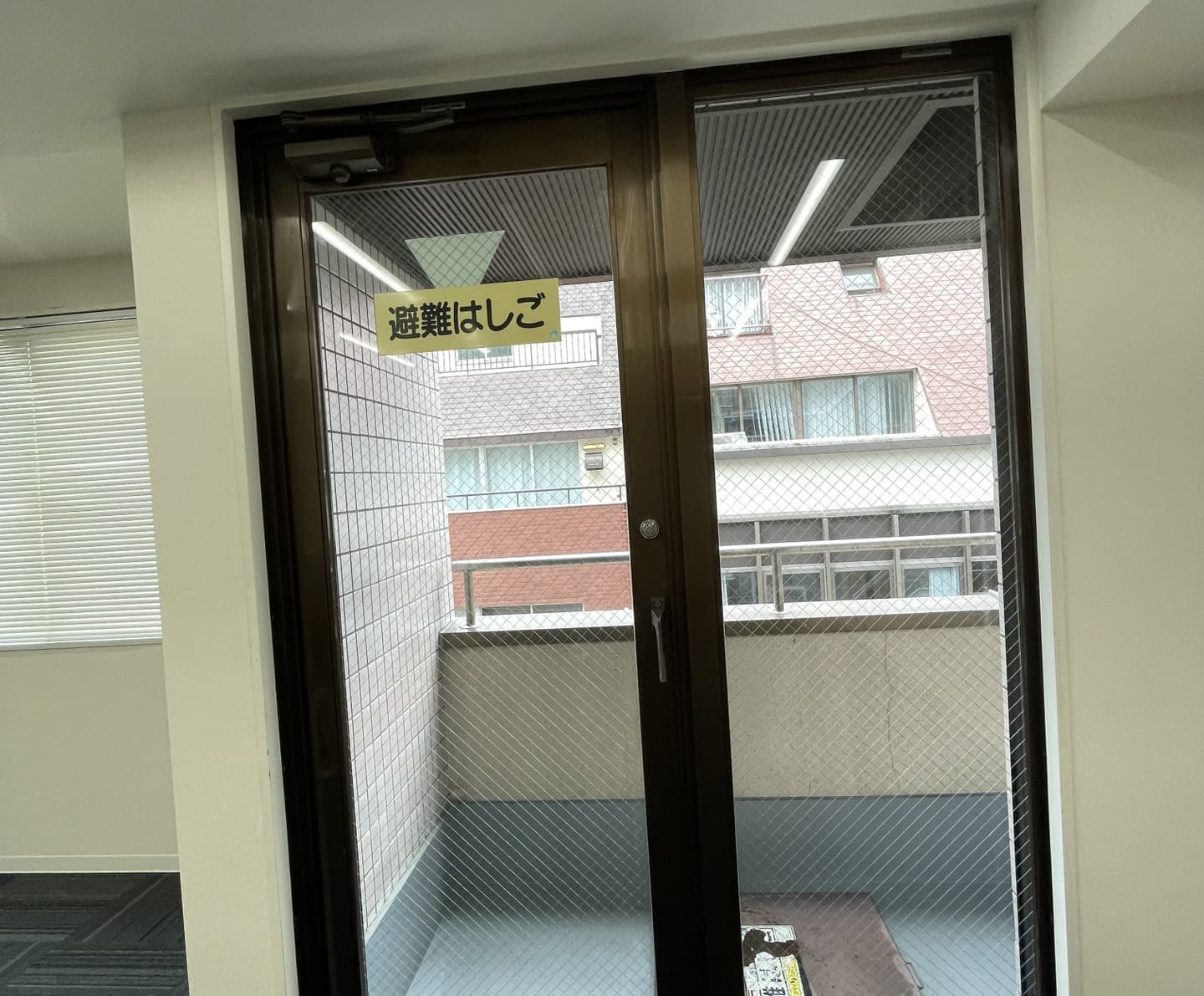 千代田区神田 オフィス原状回復工事後　清掃