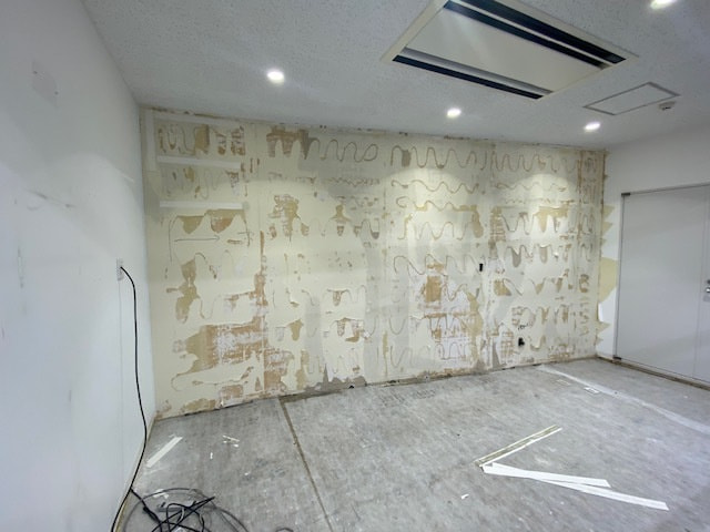 千代田区　事務所（313㎡）　　原状回復工事　間仕切り解体